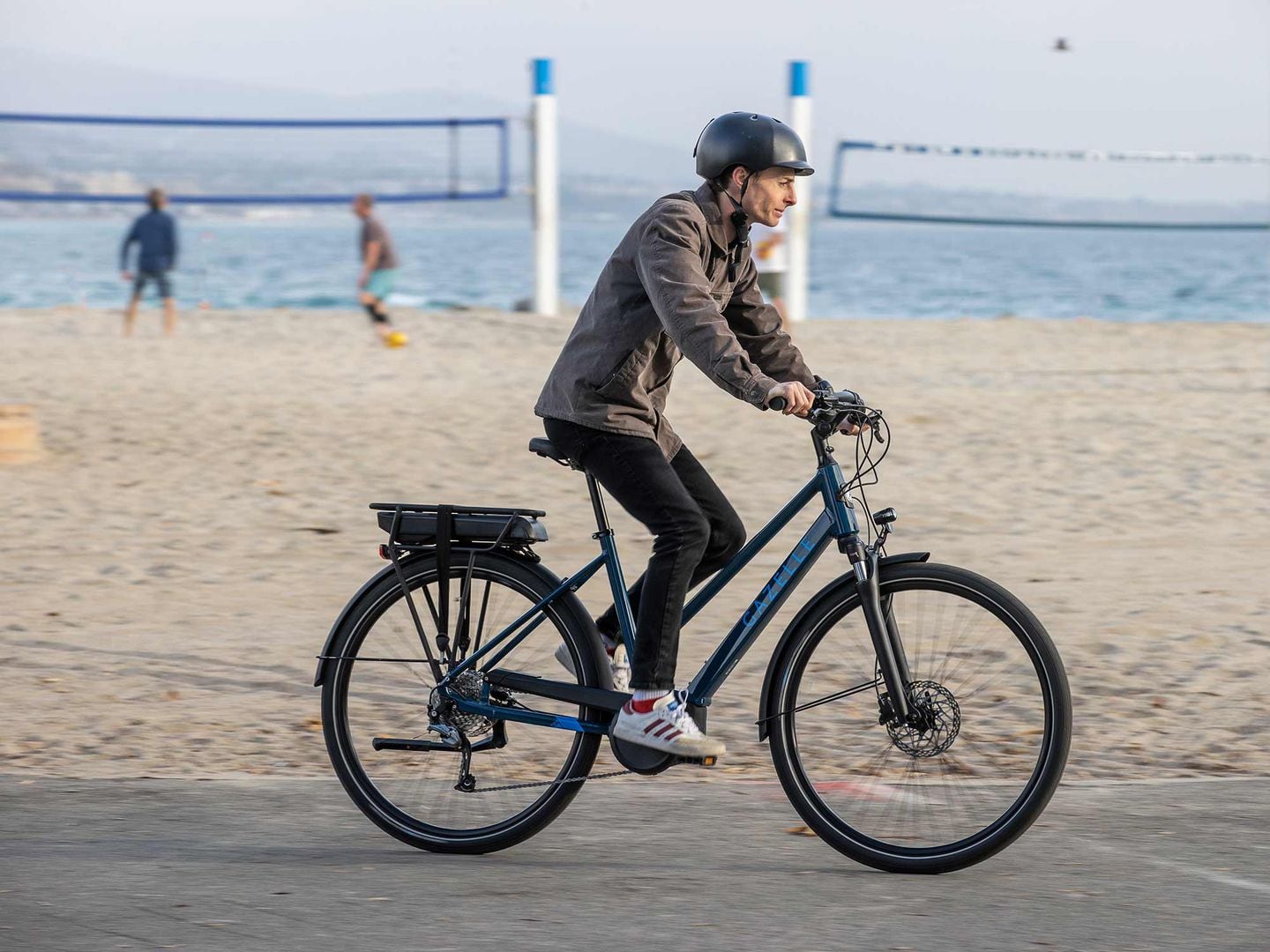2022 Gazelle Medeo T9 City Review Cycle Volta