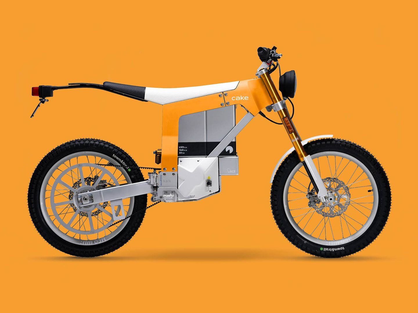 Cake Kalk Gets Colorful for a Cause Cycle Volta