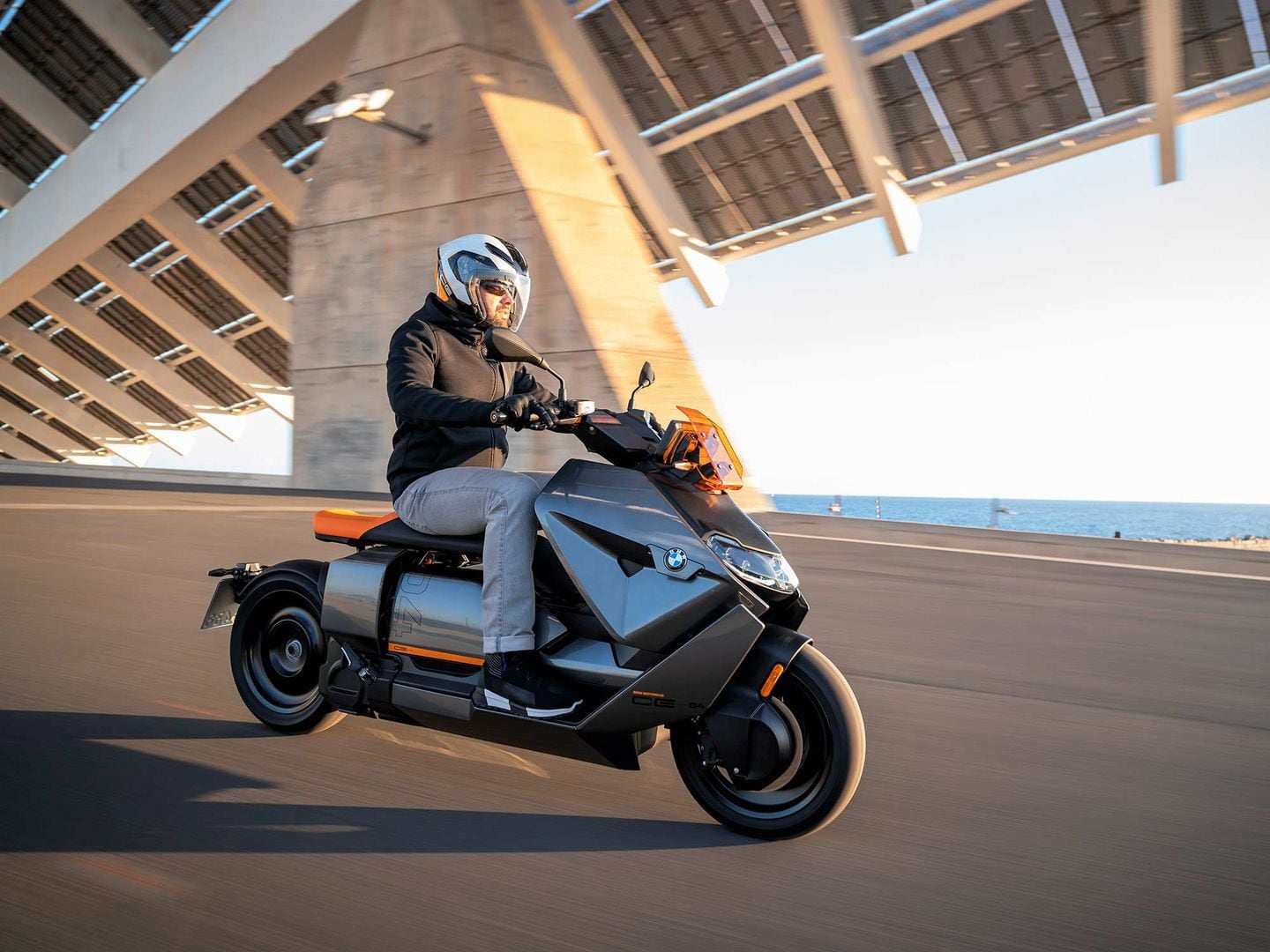 vand blomsten undgå velfærd 2022 BMW CE 04 Electric Scooter Review | Cycle Volta